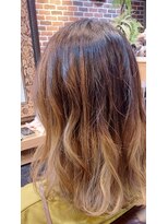 エルバイシオン(aile by sion)&nbsp;バレイヤージュ×ハイトーンカラー