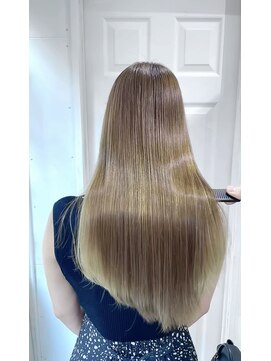 ウーロス(uros.) さらツヤストレート