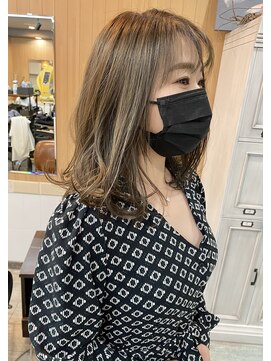 レイシャス(RAYCIOUS) ライトグレージュ