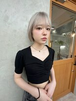 リアン(Lien) コンパクトミニボブ/シルバーホワイト