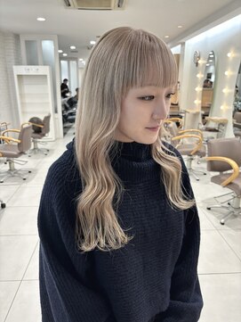 ヴァンカウンシル 金山(VANCOUNCIL kanayama) ホワイトブロンド