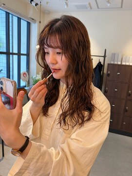 カグヤヒメ ドゥイ(kaguyahime doui) 20代30代ロングパーマ パーマスタイル 京都河原町四条烏丸