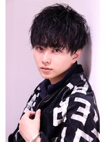 ネイビー(NAVY)&nbsp;ソフトツイストパーマ 黒髪ショート 無造作マッシュ 波打ち