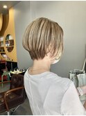ハイトーンショートボブ