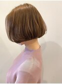 大人かわいいミルクティーブラウン 前下がりボブ