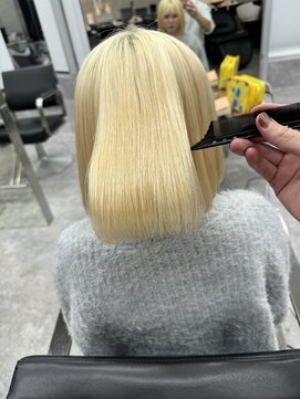 エイル 茶屋町(Eir) 抜きっぱなしブロンド