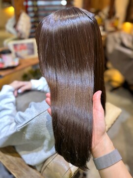 リゴッツ ドゥア プトゥリ(Regottz dua putri) ココアベージュチョコブラウン×艶髪12.7