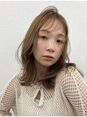 ふんわり透ける透明感ミルクティーベージュカラー