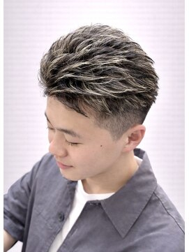 ヘアスタジオ ロメオ(hair studio Romeo) ショートハイライト/フルバック/フェザー