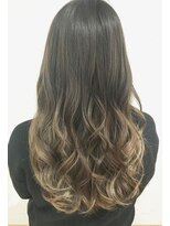 ステア ケース(stair case)&nbsp;根元楽チンバレイヤージュ