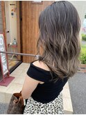 グレージュグラデーション