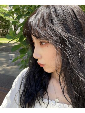 スリー(three) 透明感カラー