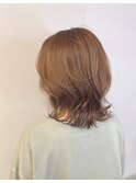 20代30代40代外ハネアッシュベージュ肩ライン耳掛け