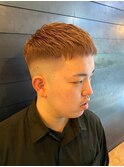 バーバースタイル クロップヘア スキンフェード ブリーチ