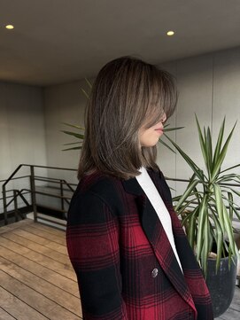 リバレッジ 広尾(Leverage) 海外風大人ハイライトレイヤーヘア 担当：柴崎