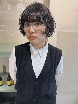 ロジ(loji) ショートボブとパーマ