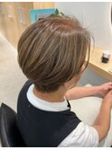 白髪ぼかしショート【grow赤羽】