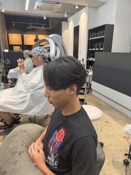 アロー 船橋店(AROH) MEN’S HAIR/サーフカール/刈り上げセンターパート/船橋