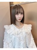 オリーブグレー/前髪/ボブ/マロンベージュ/レイヤーカット/小顔