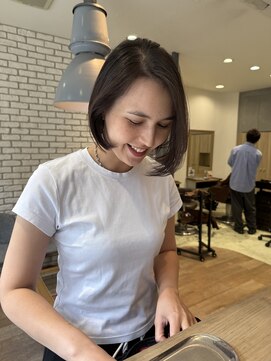 アース 三軒茶屋店(HAIR&MAKE EARTH) 大人ナチュラルな切りっぱなしボブ【三軒茶屋】