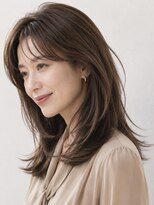 サーカス バイ ビュートリアム 青山(CIRCUS by BEAUTRIUM)&nbsp;50代・60代のペタンコ髪に｜ふんわり上品レイヤー 艶髪 若見え