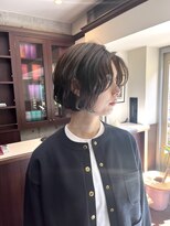 レイジーアワーズ(Lazy Hours)&nbsp;顔まわりレイヤーのくびれボブ