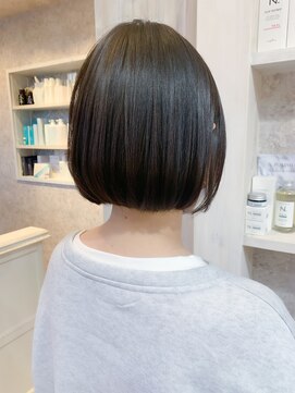 キャアリー(Caary) 福山市美容室Caary人気 さらさらストレート可愛いミニボブ