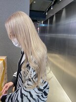 ペレ 栄店(PELE)&nbsp;黒髪/グレーベージュ/レイヤーロング/ブリーチ/栄/名駅