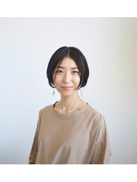 ヘアー 4038(HAIR.4038) 前下がりラインでシャープな印象に！　洗練ショートボブ