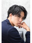 黒髪センターパートウルフ縦落ちツイストスパイラルパーマ波巻き