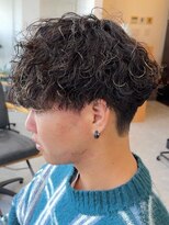 フゥ 宇都宮(FeU)&nbsp;波巻きパーマメンズパーマメンズヘアツーブロックツイストパーマ