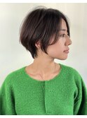 前髪長め襟足スッキリ大人可愛いショート