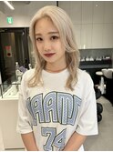 ホワイトベージュ