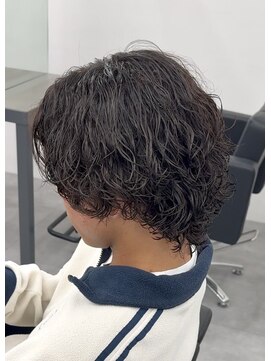ノイセル 心斎橋(Noisyle) サーフカール×センターパート×海外ヘア×黒髪