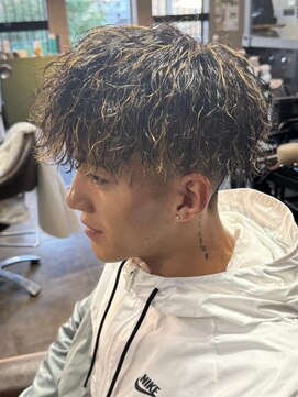 リット バイ フィフス 鹿児島中央駅店(Lit. by fifth) 鹿児島メンズマッシュ波巻きパーマツイスパメンズパーマ刈り上げ