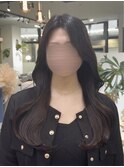 センター分け × くびれ巻きで ナチュラルな大人ヘアに