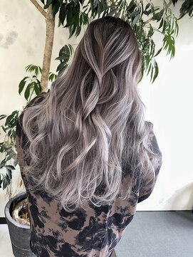 フル(FuLL) ラベンダーアッシュのバレイヤージュ