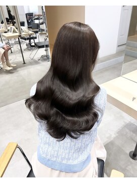 エレリー 和歌山店(EleRe) EleRe 栄/名古屋/髪質改善/縮毛矯正/カラー/レイヤーカット