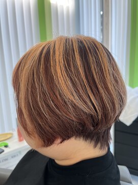 サボ(SAVO) ショートボブ