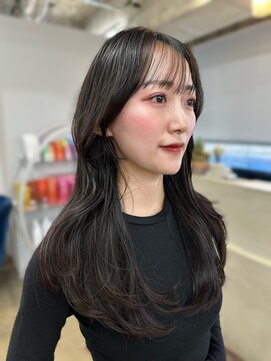 リラ バイ クオーレ(LIRA by CUORE) ～レイヤーカット～