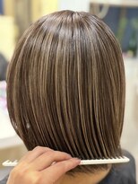 ジル ヘアアンドメイク 恵比寿(JILLE hair&make)&nbsp;ミディアム ボブ 海外風 極細ハイライト 白髪ぼかし40代50代60代