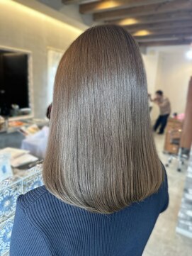 プリームヘアーホワイト(Pleame hair WHITE) オリーブベージュ