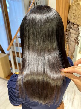 ラ ヴィ ベル(La vie Belle) シルク縮毛矯正からの♪オトナのツヤっぽアッシュブラウン