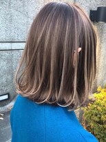 ベリテツー 京成大久保(verite2)&nbsp;30代40代50代/ミディアム外ハネボブアッシュ/シルキーベージュ