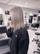 キング 梅田(K!ng)&nbsp;シルバーアッシュミルクティーベージュグレーグレージュ