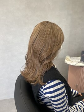 ジエクトカナウ 大阪梅田店(The Ect canow) ミルクティーベージュ/シルキーベージュ/くびれミディ