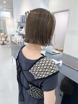 ザワン(the one .) 【the one.】オリーブベージュのボブ -HIROMI-