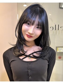 ミディアムヘア　ミディアムレイヤー　韓国ヘア　黒髪グレージュ