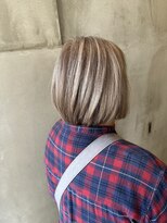 ニマルニーニー バイ ヤスオカ(2022 BY YASUOKA) 白髪ぼかし×ボブ【白髪ぼかし/白髪染め/ボブ】