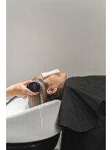 最近髪が変わってきたと感じていませんか？【パサつき・ダメージ・エイジング毛】にお悩みの方へ。